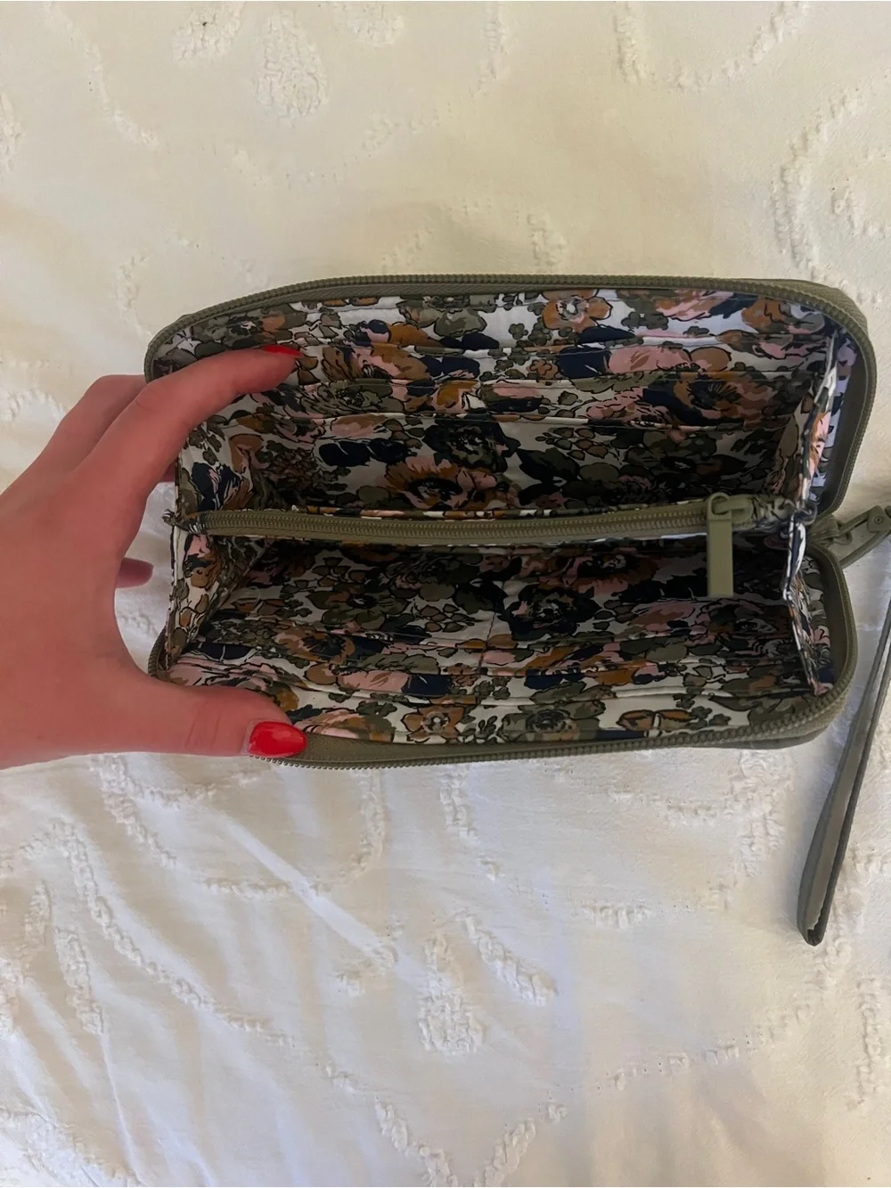 Vera Bradley Quilted Wristlet Wallet in Olive - Picture 3 of 4
